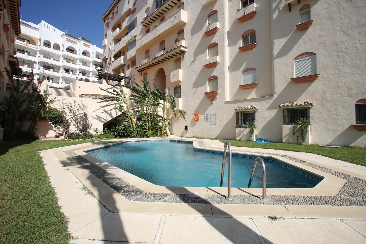 Marina Bay Playa Del Cristo Apartment Estepona Exterior foto